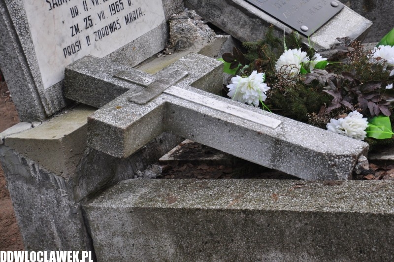 Włocławski cmentarz zdemolowany! Mieszkańcy zbulwersowani