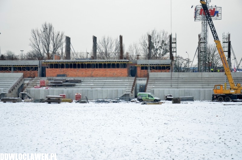 Stadion rośnie jak na drożdżach! Powstały już trybuny i główny budynek