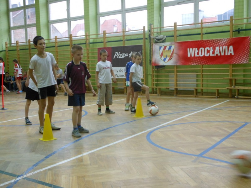 Znani piłkarze odwiedzili włocławską szkołę