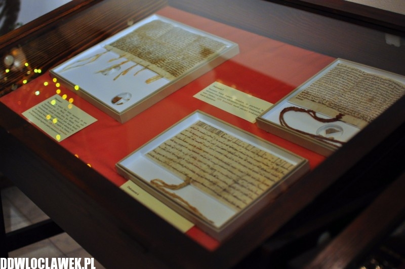 Mają prawie 800-lat. Jedyna okazja żeby to zobaczyć