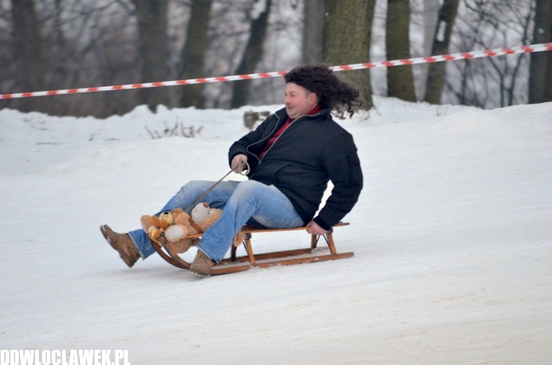 Fotel bujany, paleta i łózko! Zobacz, na czym zjeżdżali włocławianie