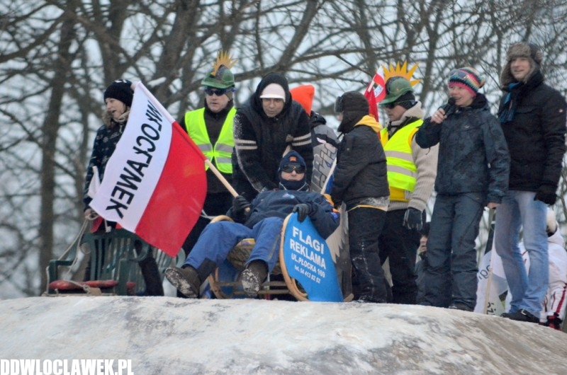 Fotel bujany, paleta i łózko! Zobacz, na czym zjeżdżali włocławianie