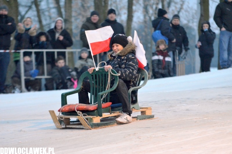 Fotel bujany, paleta i łózko! Zobacz, na czym zjeżdżali włocławianie