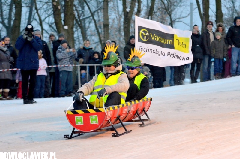 Fotel bujany, paleta i łózko! Zobacz, na czym zjeżdżali włocławianie