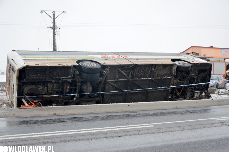 Tragiczny wypadek autokaru pod Włocławkiem