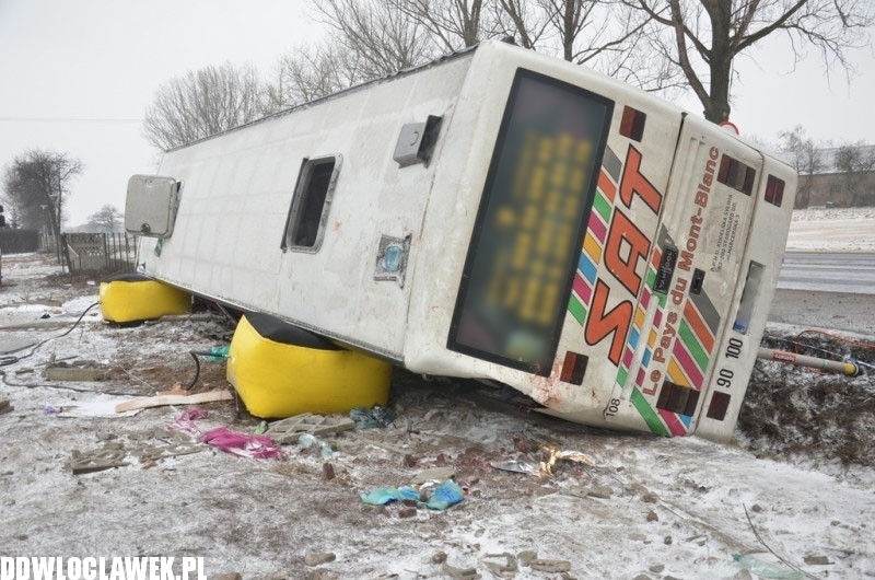 Tragiczny wypadek autokaru pod Włocławkiem
