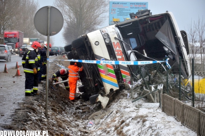 Tragiczny wypadek autokaru pod Włocławkiem