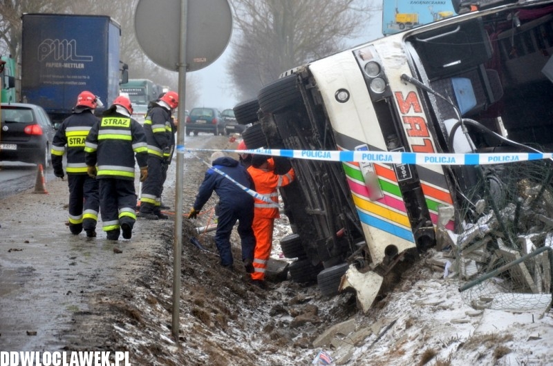 Tragiczny wypadek autokaru pod Włocławkiem