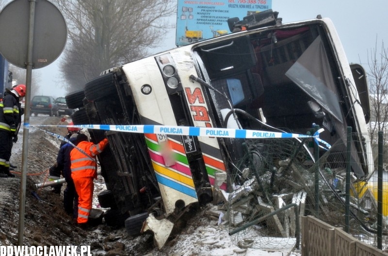 Tragiczny wypadek autokaru pod Włocławkiem