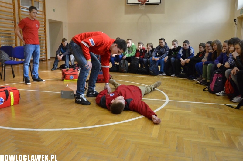 Zajęcia z udzielania pierwszej pomocy