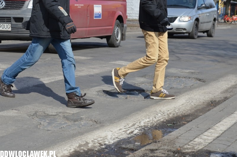 Dziury na wiosnę, to nasza specjalność...