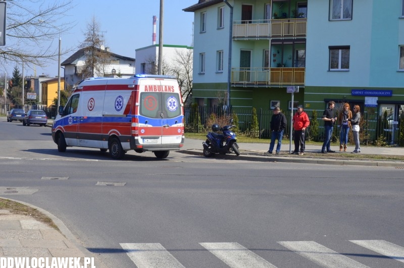 Groźny wypadek na Leśnej. Kierowca skutera w szpitalu