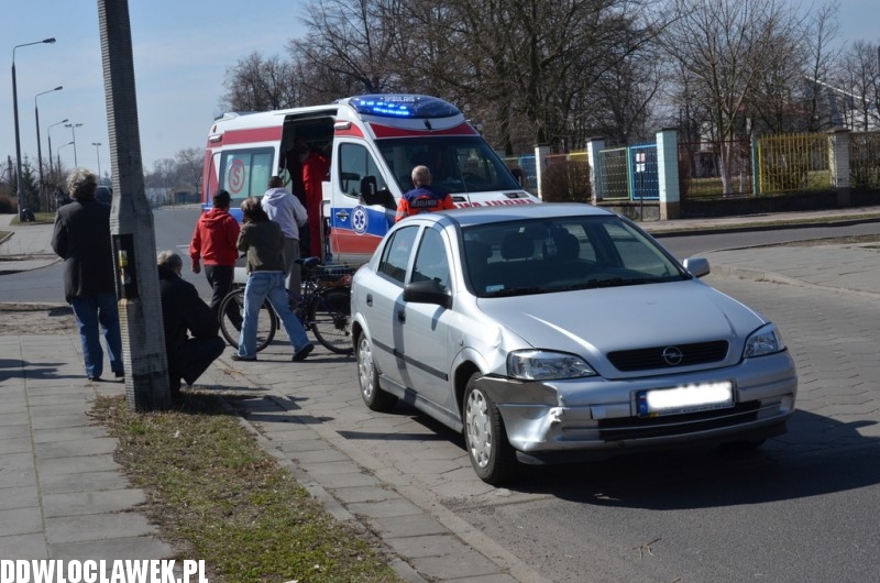Groźny wypadek na Leśnej. Kierowca skutera w szpitalu