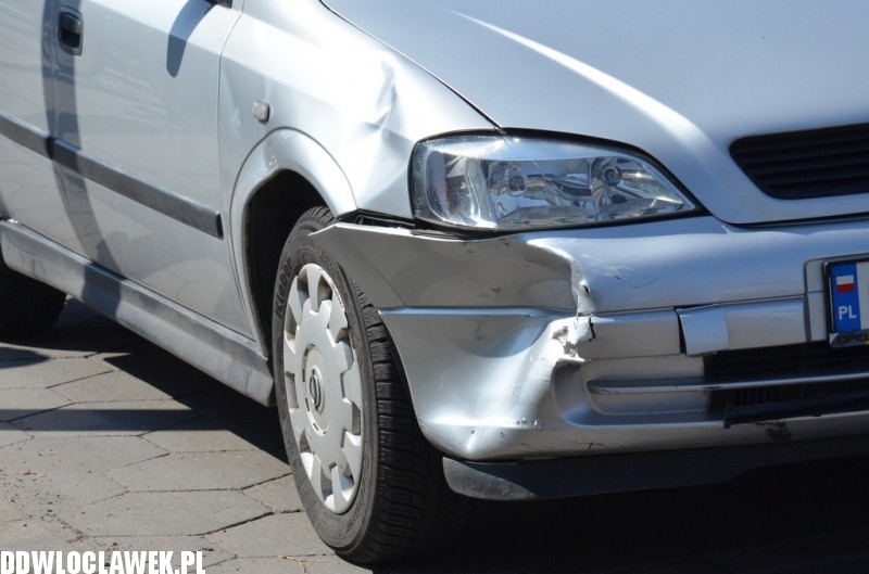 Groźny wypadek na Leśnej. Kierowca skutera w szpitalu