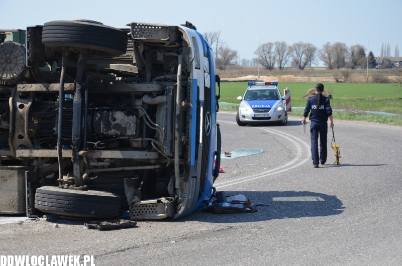 Wypadek ciężarówki z odpadami medycznymi