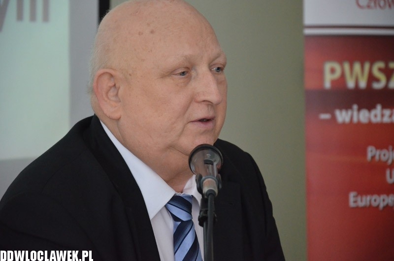 Wykład Józefa Oleksego we włocławskiej PWSZ