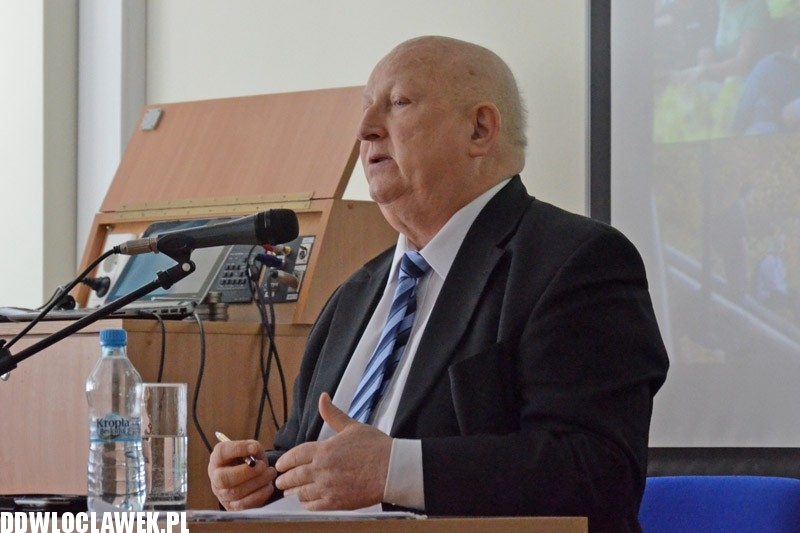 Wykład Józefa Oleksego we włocławskiej PWSZ