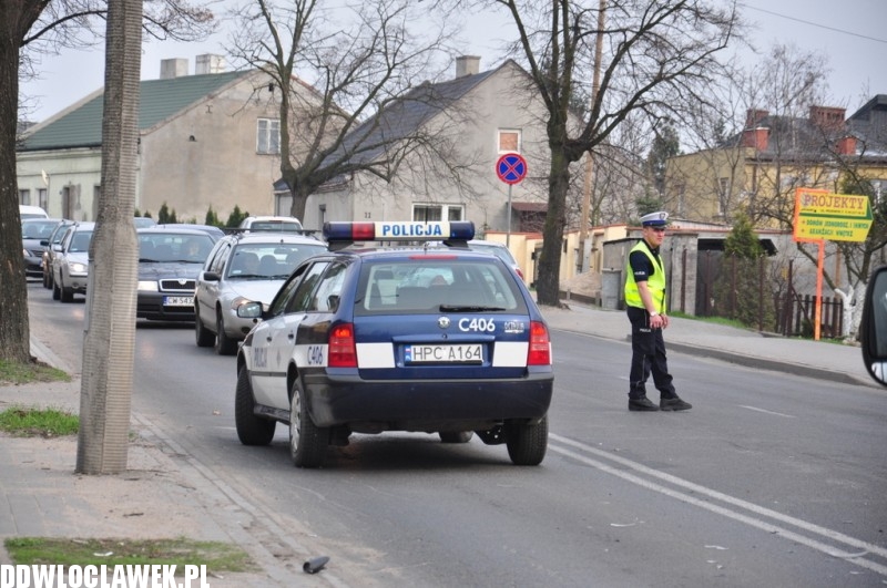 Motocyklista uderzył w pieszą na Lipnowskiej