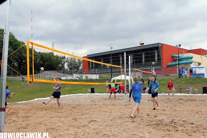 Turniej siatkówki plażowej z okazji juwenaliów