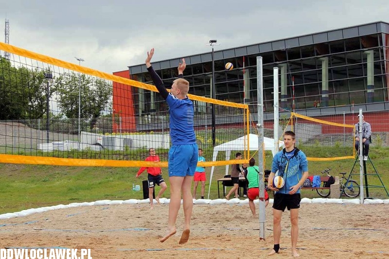Turniej siatkówki plażowej z okazji juwenaliów