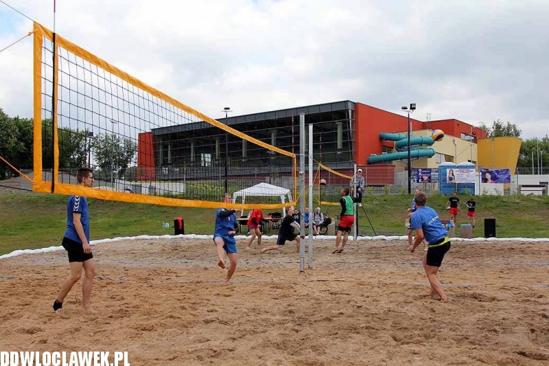 Turniej siatkówki plażowej z okazji juwenaliów