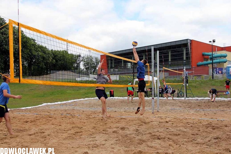 Turniej siatkówki plażowej z okazji juwenaliów