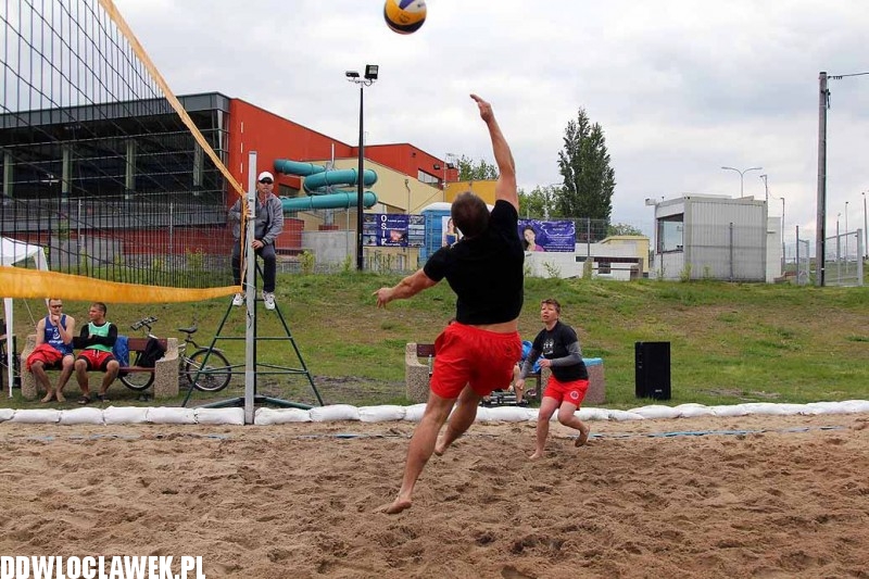 Turniej siatkówki plażowej z okazji juwenaliów