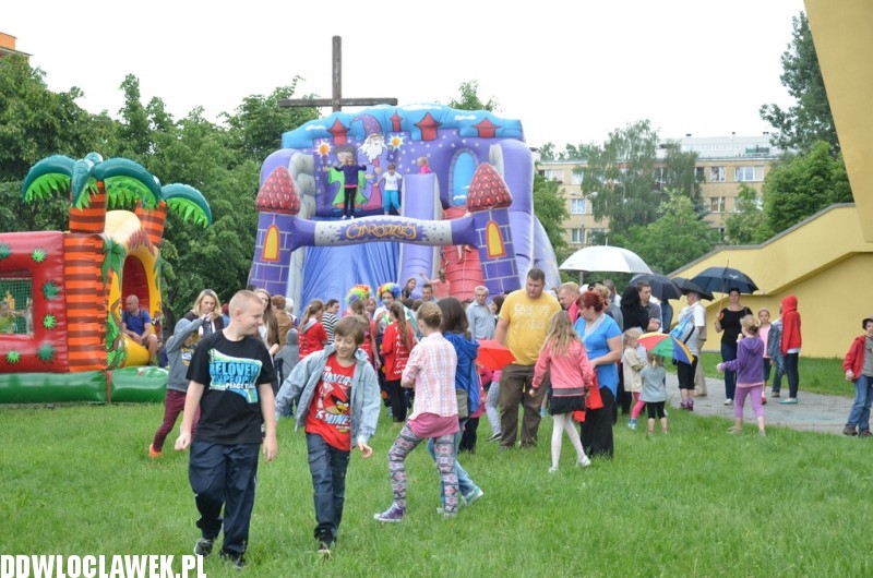 Miejski dzień dziecka przy ulicy Ostrowskiej