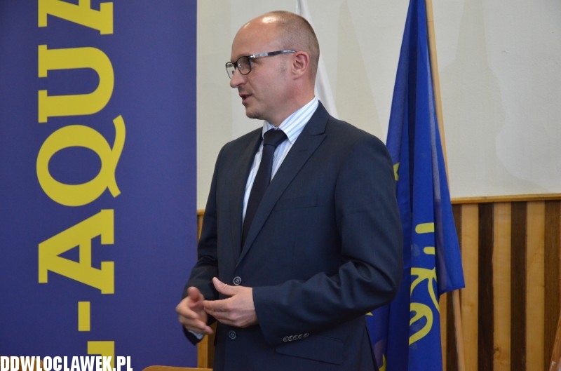 Podpisanie umowy w sprawie remontu tamy