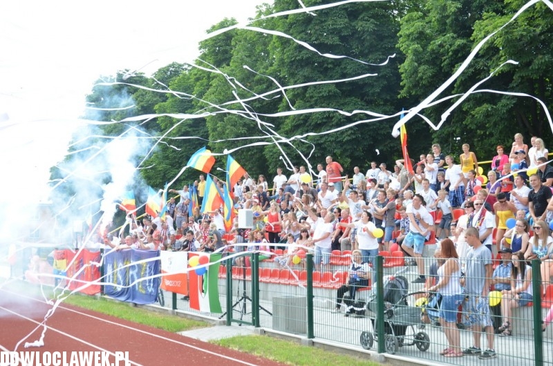 Oprawa spotkania GKS-u Łokietek z LTP Lubanie