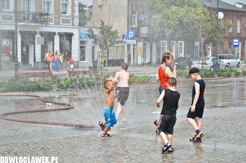 Kurtyny wodne w centrum Włocławka!