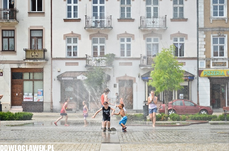 Kurtyny wodne w centrum Włocławka!