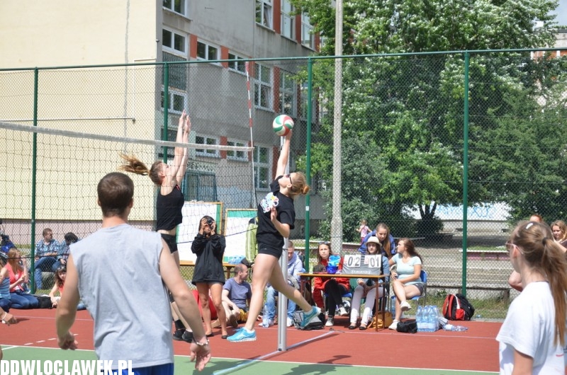 Turniej siatkarskich mikstów 4-osobowych