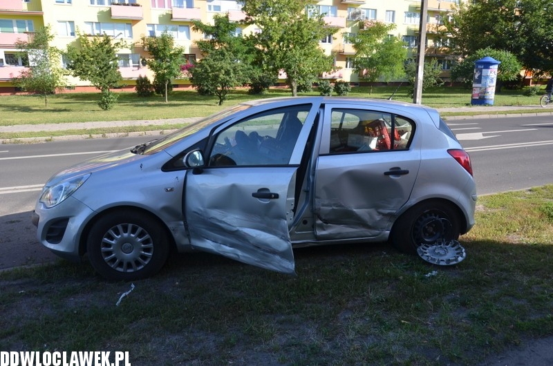 Groźna kolizja na skrzyżowaniu...