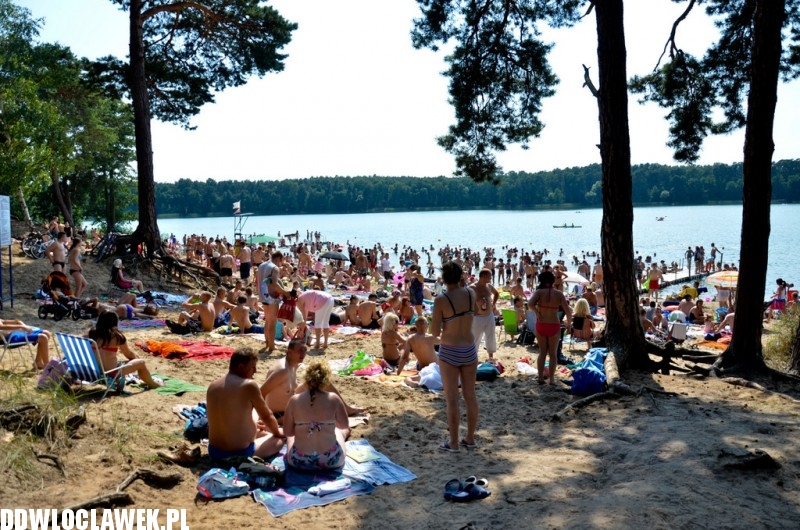 Goracy weekend! Plaża nad jeziorem Wikaryjskim