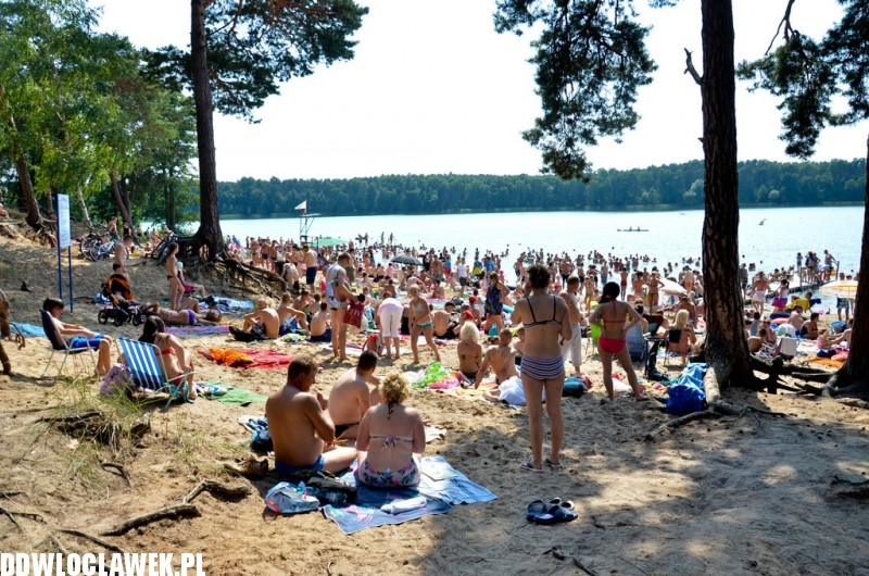 Goracy weekend! Plaża nad jeziorem Wikaryjskim