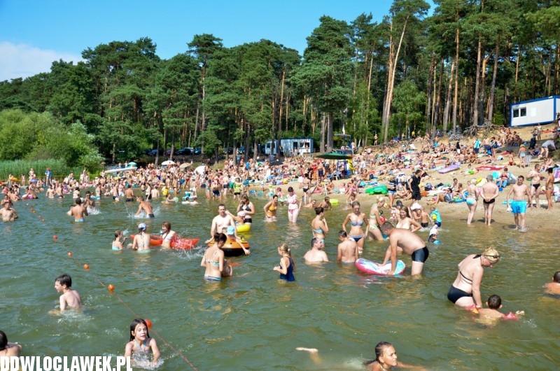 Goracy weekend! Plaża nad jeziorem Wikaryjskim