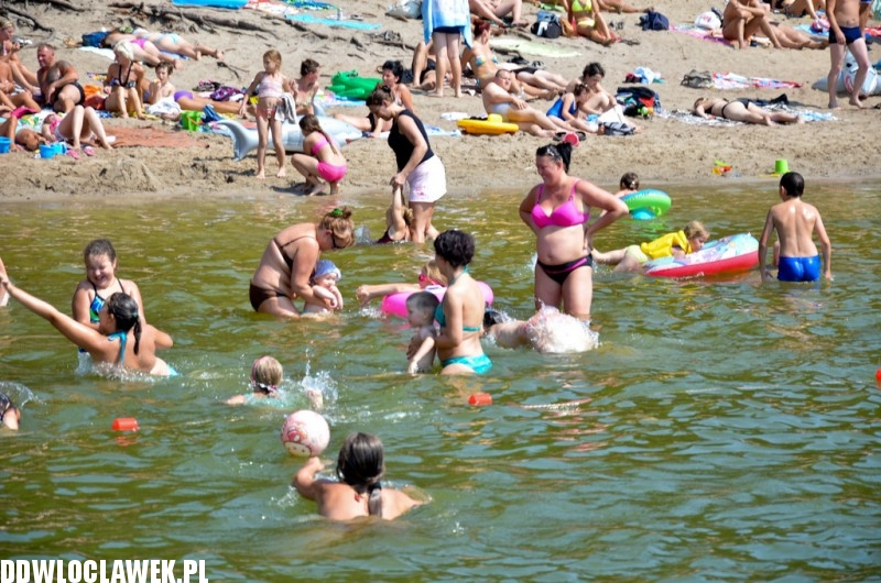 Gorący weekend! Plaża nad jeziorem Czarnym