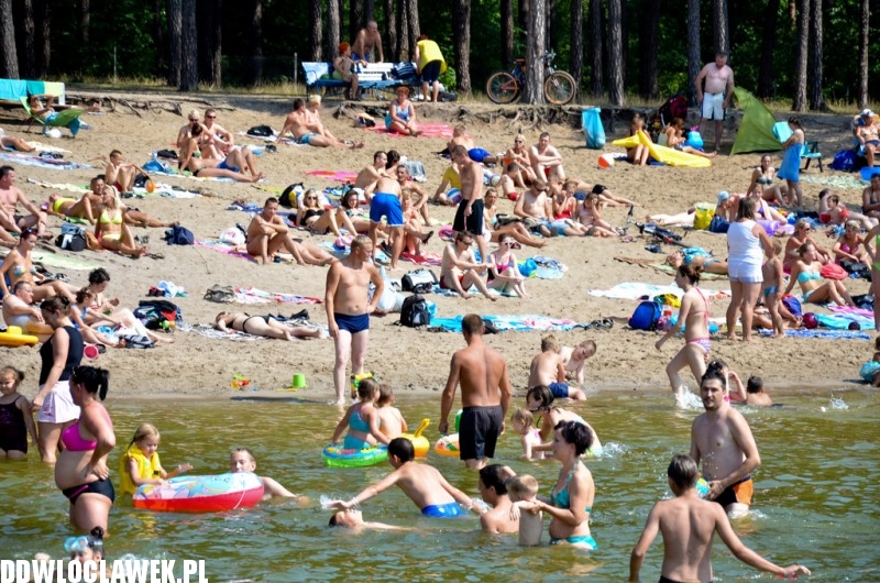 Gorący weekend! Plaża nad jeziorem Czarnym