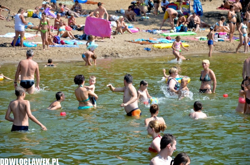 Gorący weekend! Plaża nad jeziorem Czarnym