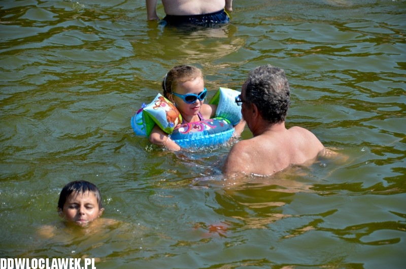 Gorący weekend! Plaża nad jeziorem Czarnym