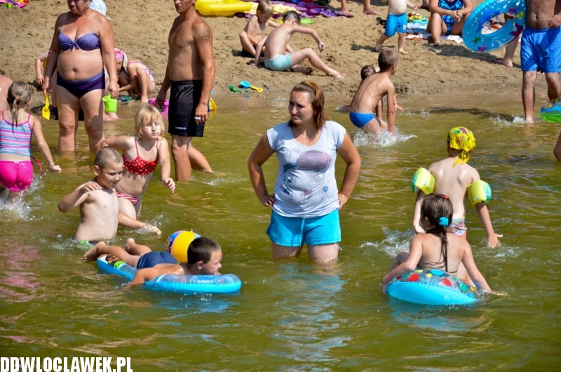 Gorący weekend! Plaża nad jeziorem Czarnym