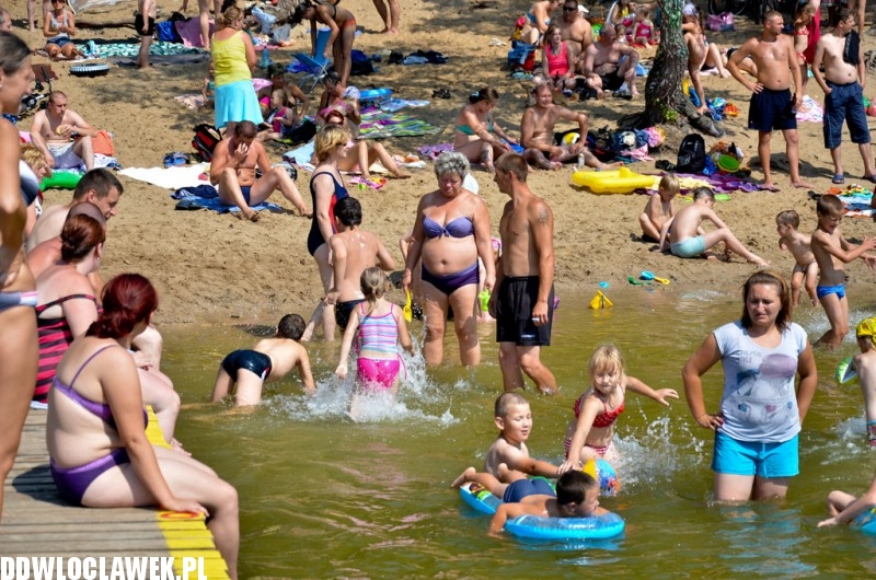 Gorący weekend! Plaża nad jeziorem Czarnym