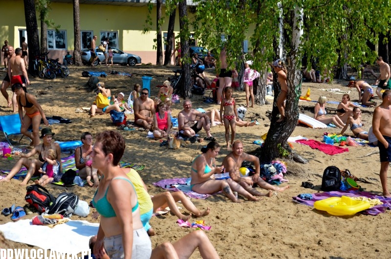 Gorący weekend! Plaża nad jeziorem Czarnym