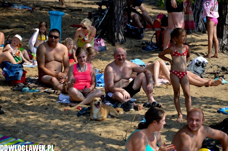 Gorący weekend! Plaża nad jeziorem Czarnym