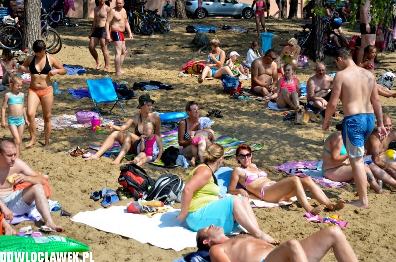 Gorący weekend! Plaża nad jeziorem Czarnym