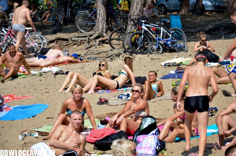 Gorący weekend! Plaża nad jeziorem Czarnym