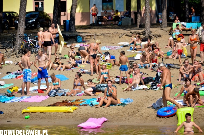 Gorący weekend! Plaża nad jeziorem Czarnym
