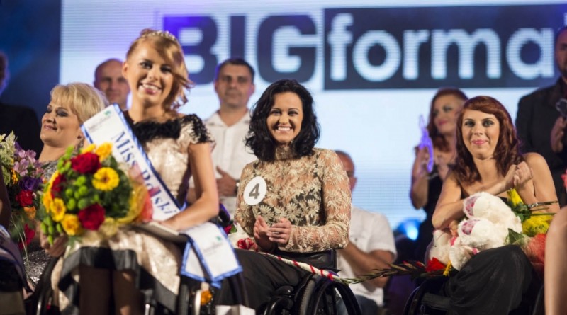 Tusk na wyborach Miss Polski