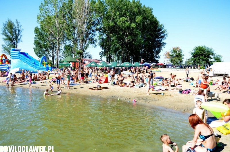 Plaża nad jeziorem Choceńskim podczas zlotu